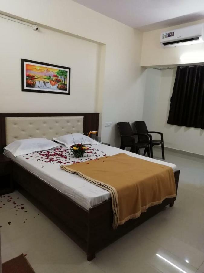Maharaja Family Guest House Лонавала Экстерьер фото